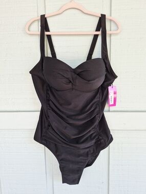 NWT 2X Betsey Johnson Black Side Ruching Adjustable Straps One-Piece Swimsuit
